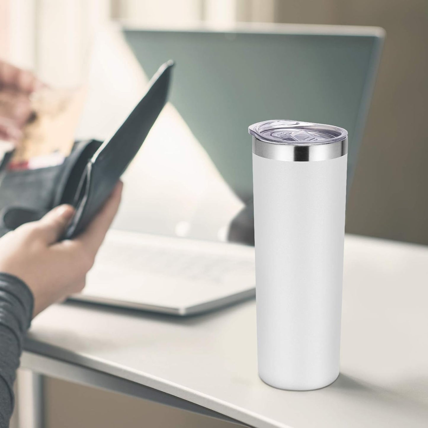 VEGOND Stainless Steel Tumblers Bulk 6 Pack, 20 oz Vacuum Insulated Skinny Tumblers with Lid and Straw, Double Wall Coffee Mug, Travel Water Cup, White