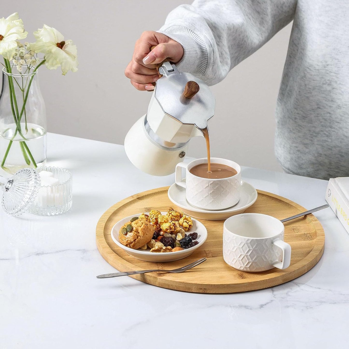 Sureasy Ceramic Espresso Cups Set of 4 – 4 oz White Embossed Cappuccino Cups with Saucers and Metal Stand, Stackable Mugs for Latte, Mocha, Tea, and Specialty Coffee