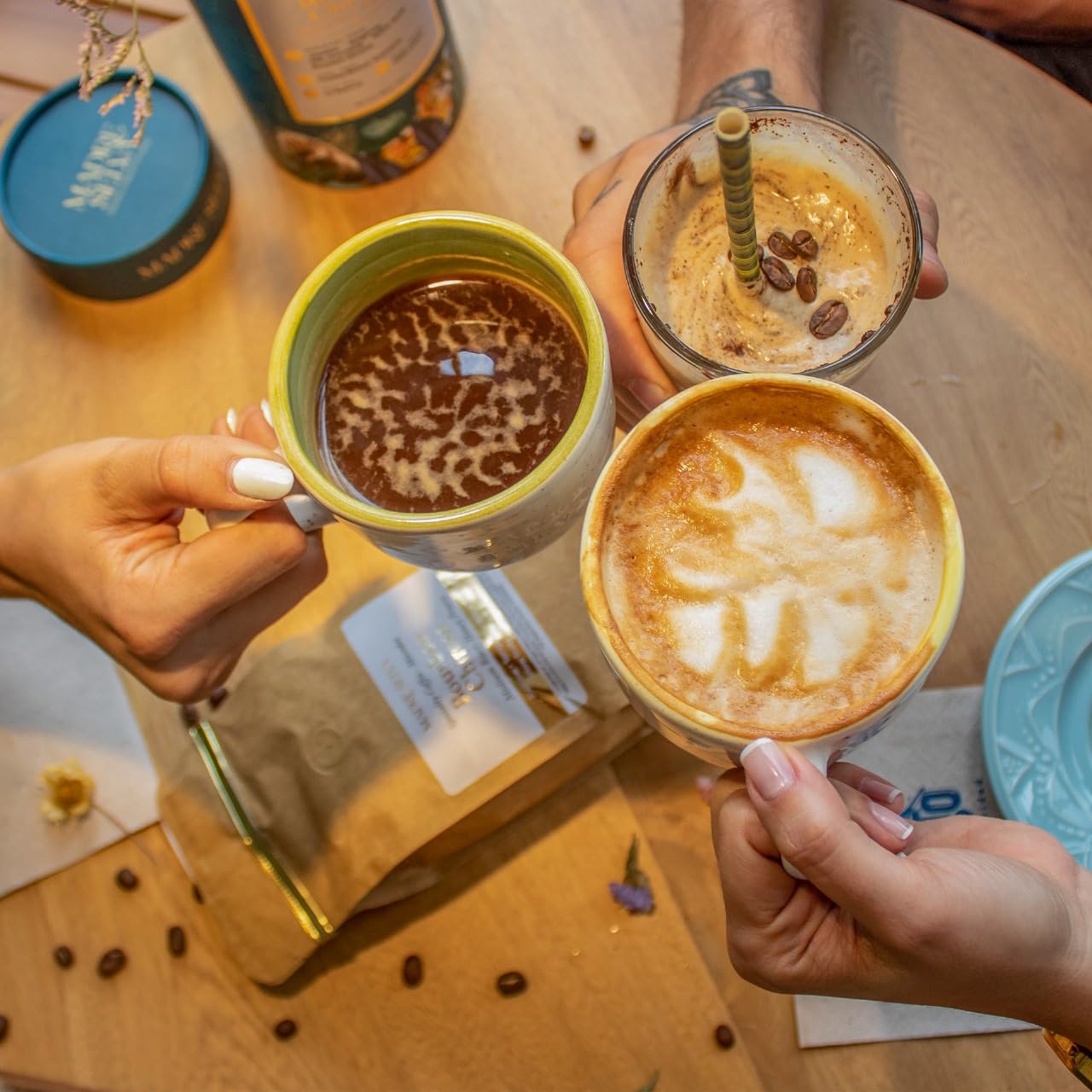 Colombian Specialty Coffee Whole Bean Medium Roast Arabica Bourbon Variety Gourmet Fresh Roasted Low Acid Balanced Flavor Rich Aroma Smooth Notes Single Origin High Altitude Gift Ready 8.8oz 250g