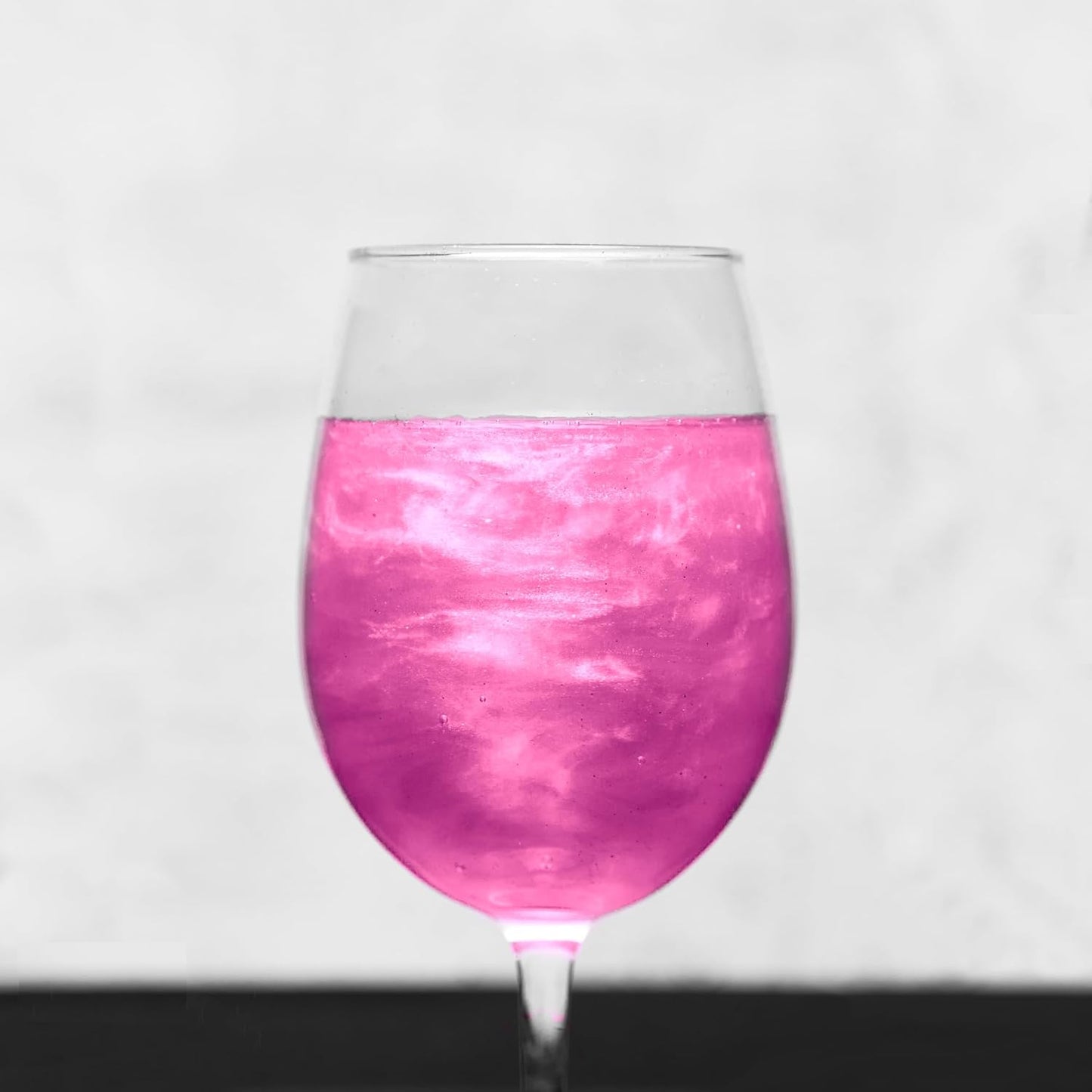 Bakell - Deep Pink Tinker Dust Edible Glitter (4g, 1x Mini Spray Pump) Food, Desserts, and Beverages!