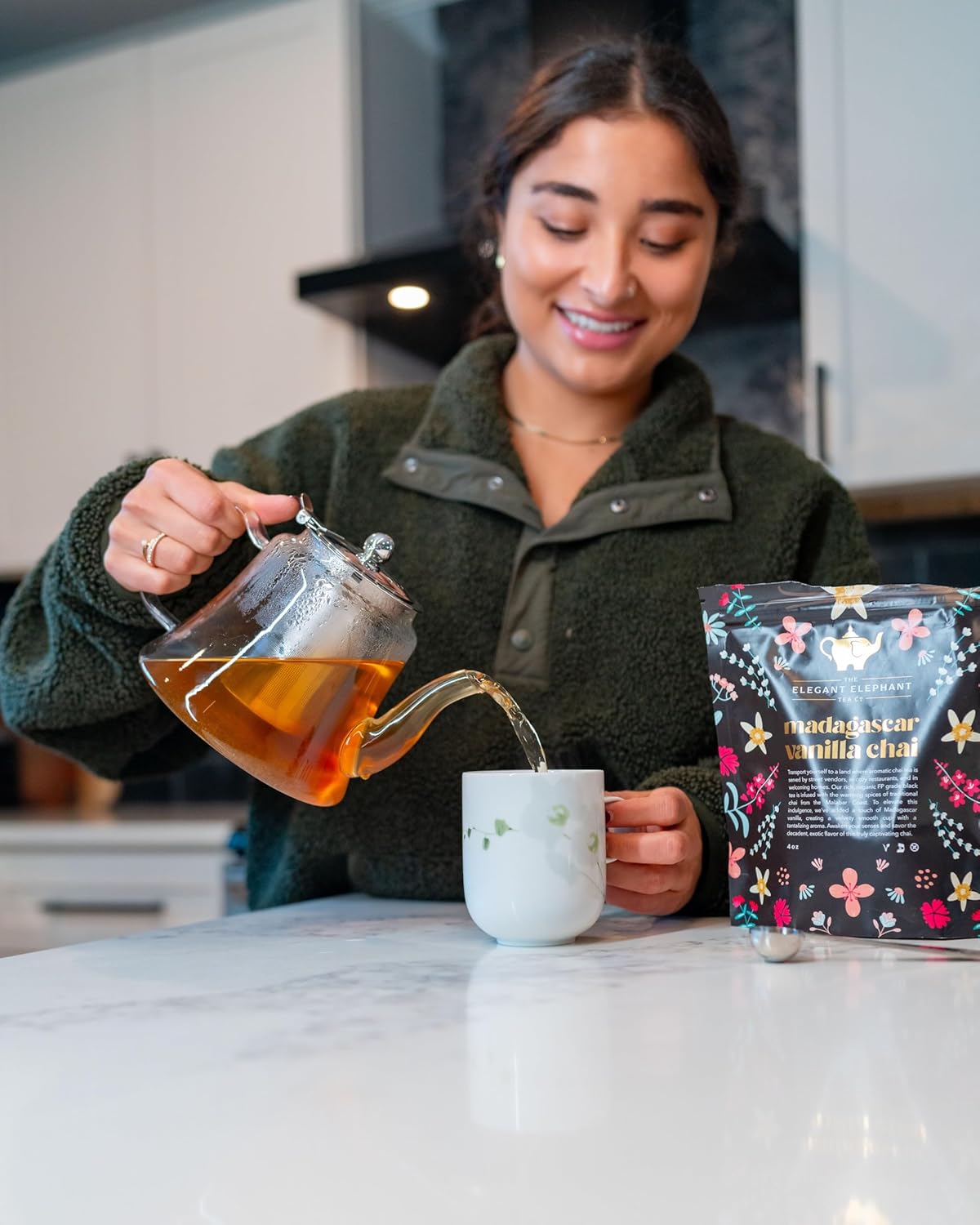 Madagascar Vanilla Chai Tea, Organic Loose Leaf Chai Tea – Black Tea with Chai Spice Blend – Great Hot or Iced Chai Latte – 4 oz Resealable Bag (Makes 50 Cups) – The Elegant Elephant