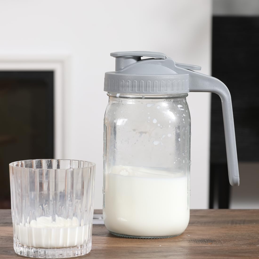 Glass Tea Pitcher with Wide Mouth Airtight Lid Leak Proof Fridge Container with Gray Lid Mason Jar for Water, Tea,Juice and Drinks (1 Pack-32OZ)