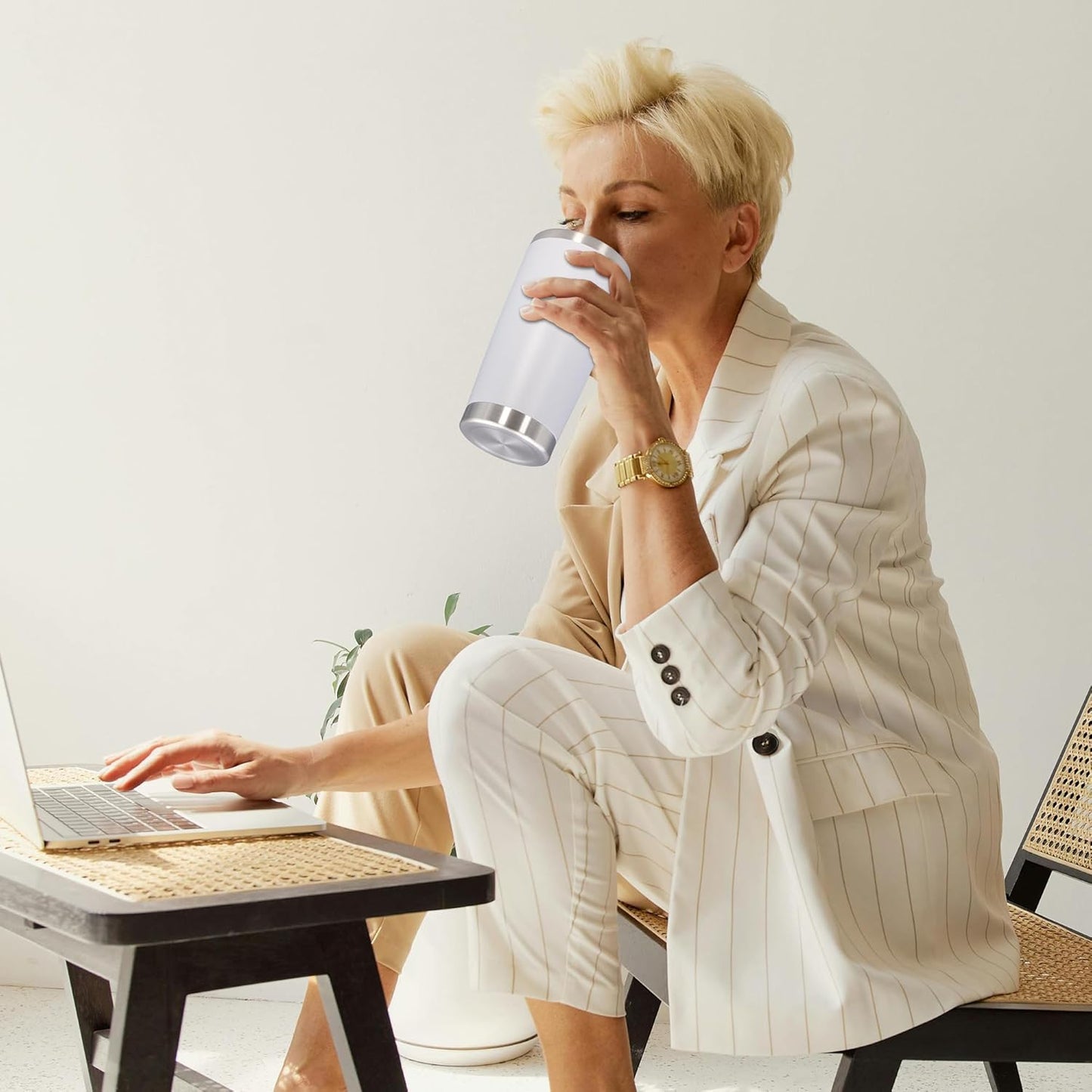 20oz Tumbler Bulk Stainless Steel Tumbler Cup with Lid Vacuum Insulated Double Wall Travel Mug, Durable Powder Coated Travel Coffee Tumbler Mug for Hot & Cold Drinks, White,12 Pack