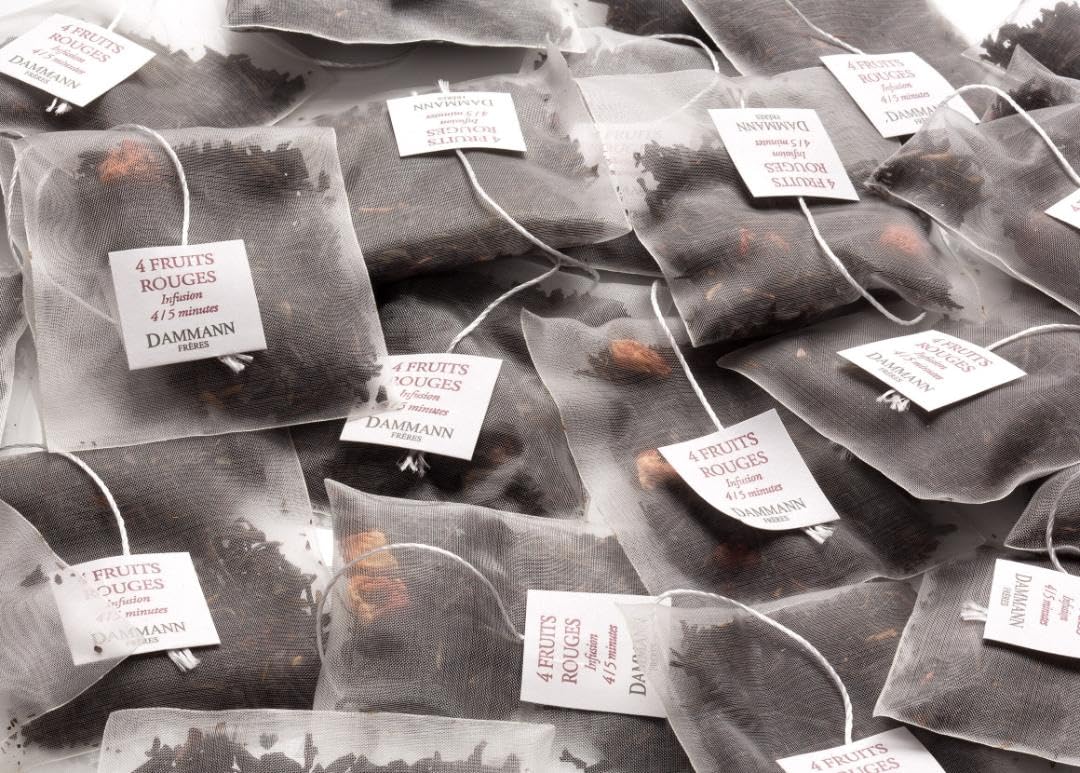 Dammann Freres Sachets, Quatre Fruits Rouges Tea Bags, Premium Gourmet French Black Tea, Blend Strawberry, Cherry, Raspberry, Red Currant Flavors, 25 Count (Single Pack)