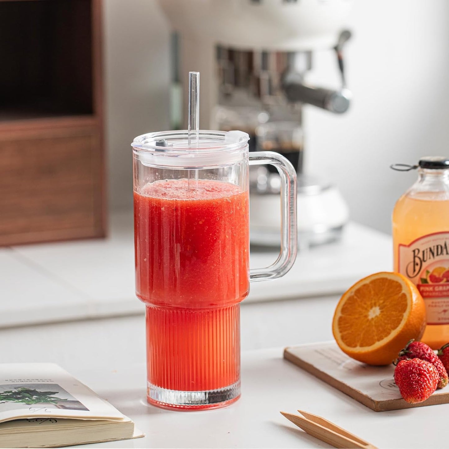 INSETLAN 26oz Glass Tumbler with Handle & Lid – 2-Pack Large Iced Coffee Cups with Straws, Modern Glass Mug for Cold & Hot Beverages, Aesthetic Travel Cup for Smoothies, Tea, and Juice