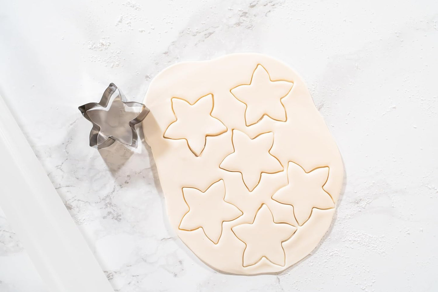 Bakerpan Premium Rolled Ivory Fondant for Cake Decorating - 1 Pound, Vanilla Flavor