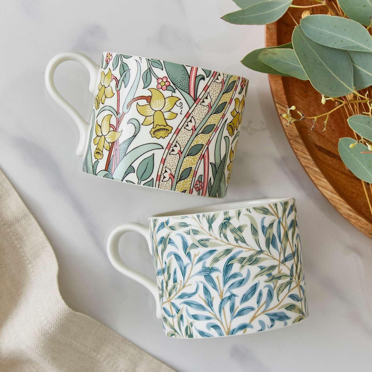 Spode Morris & Co 12oz Mugs, Set of 2 (Daffodil & Willow Bough) - Microwave & Dishwasher Safe, Elegant Porcelain Drinkware for Coffee Bar or Giftable Home Kitchen Mug Set. Ideal for Coffee & Tea