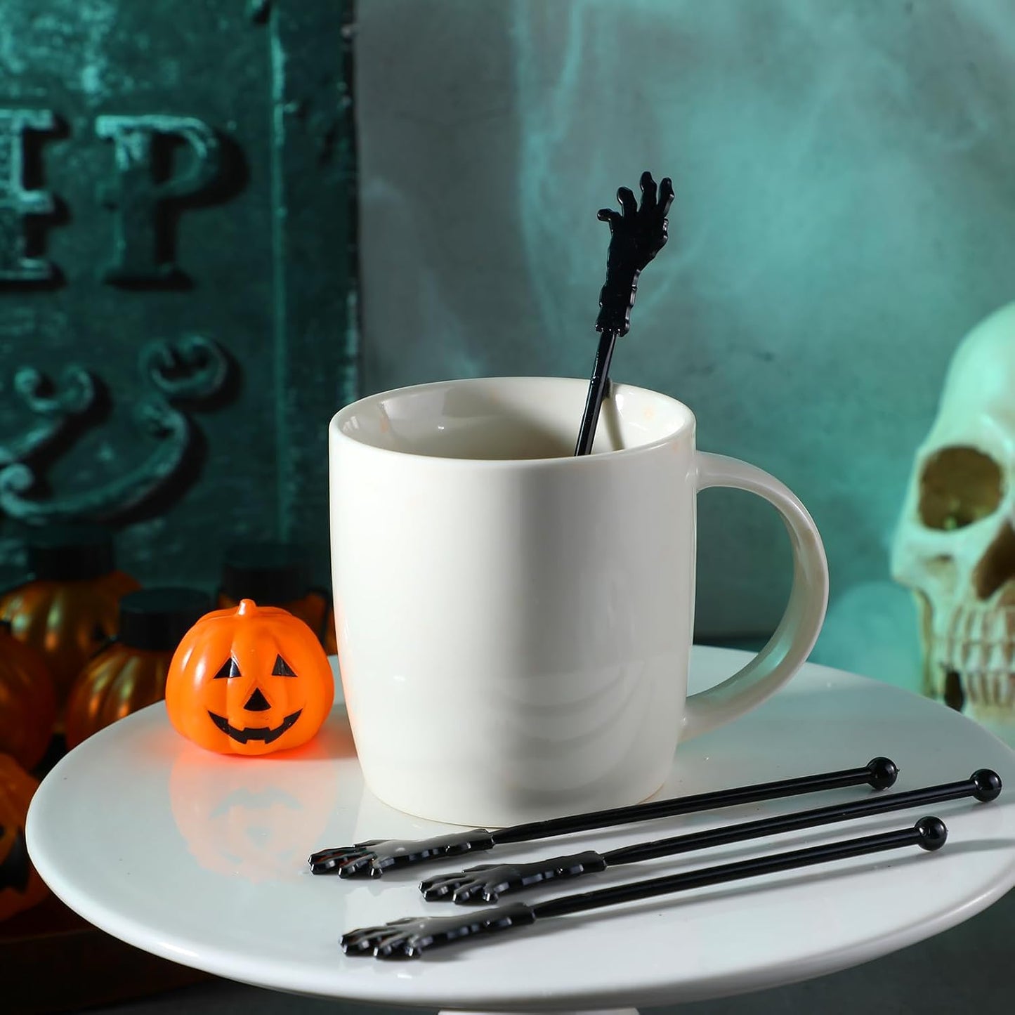 30 Pcs Halloween Swizzle Sticks Plastic Coffee and Cocktail Stirrers Fall Thanksgiving Drink Stirrers Cocktail Mixers for Halloween Fall Autumn Party Tea Coffee Bar Decoration(Zombie Hands)