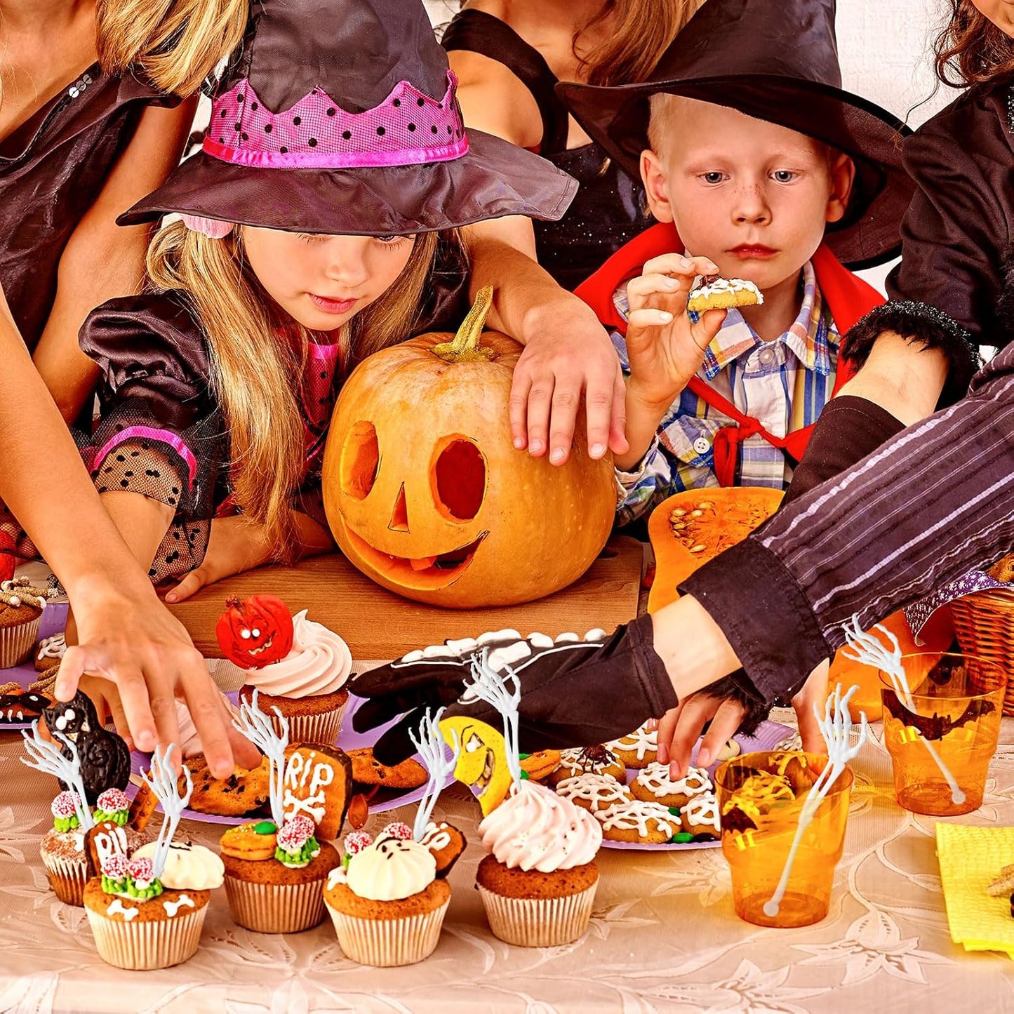 Remerry 100 Pcs Halloween Skeleton Swizzle Sticks Cocktail Garnish Sticks Hand Plastic Food Picks Coffee Stirrers Reusable Drink Stir Sticks Halloween Party Decorations for Birthday Bar Home(White)