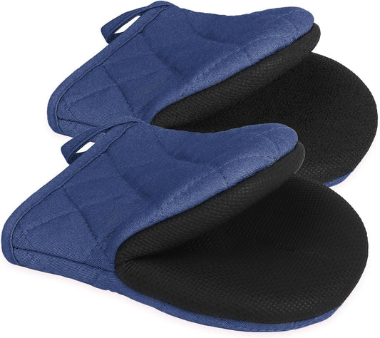 1 Pair Short Oven Mitts, Heat Resistant Silicone Kitchen Mini Oven Mitts for 500 Degrees, Non-Slip Grip Surfaces and Hanging Loop Gloves, Baking Grilling Barbecue Microwave Machine Washable